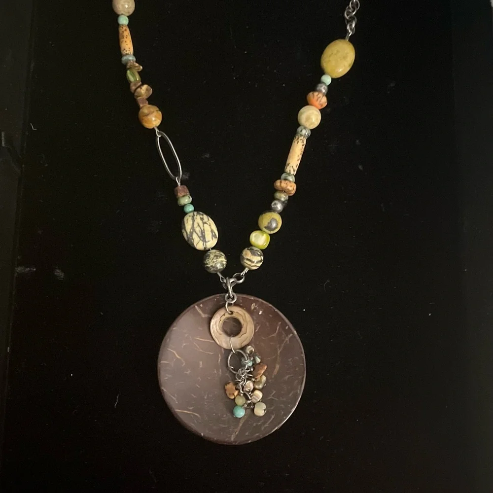 Silpada N1855 Reversible Kabkaban Howlite Coco Wood Bead Shell Necklace